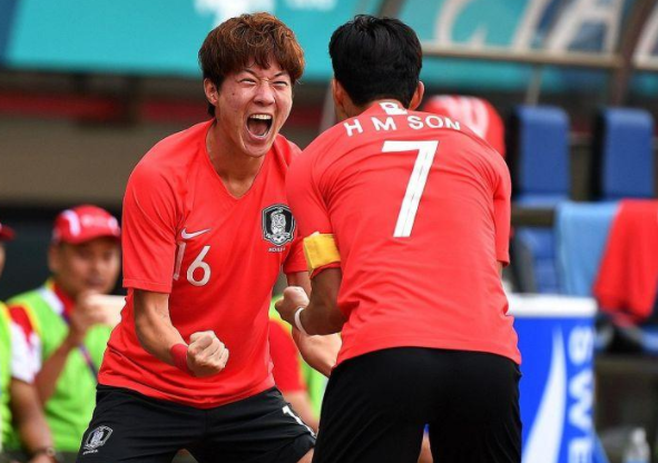 狐狸队凭借头号射手进球,取得胜利 狐狸队凭借头号射手进球,取得胜利