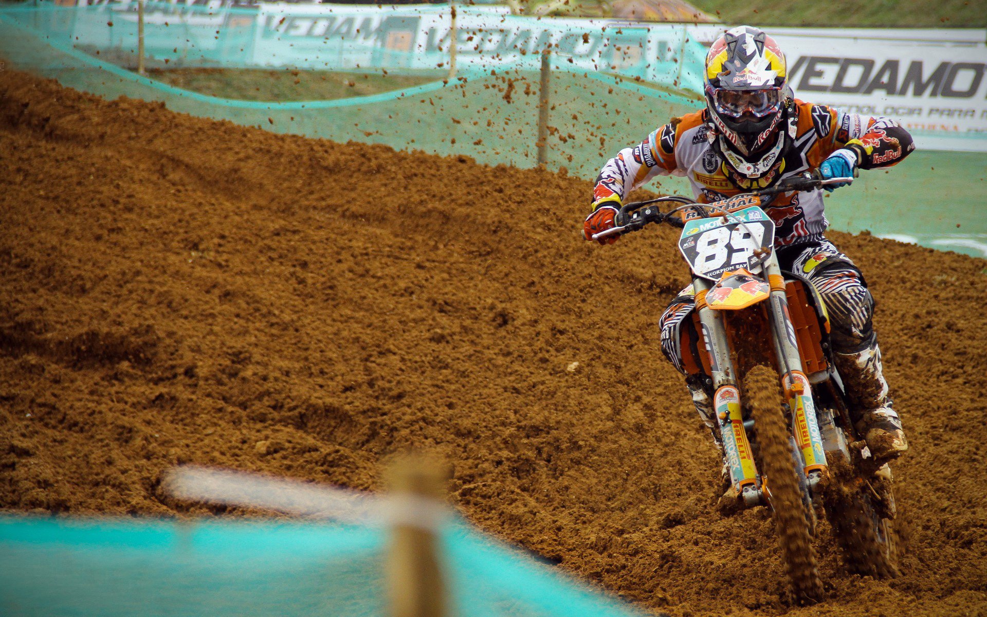 贝恩单节19分点燃赛场，掘金连续得分狂潮彻底压制吉林