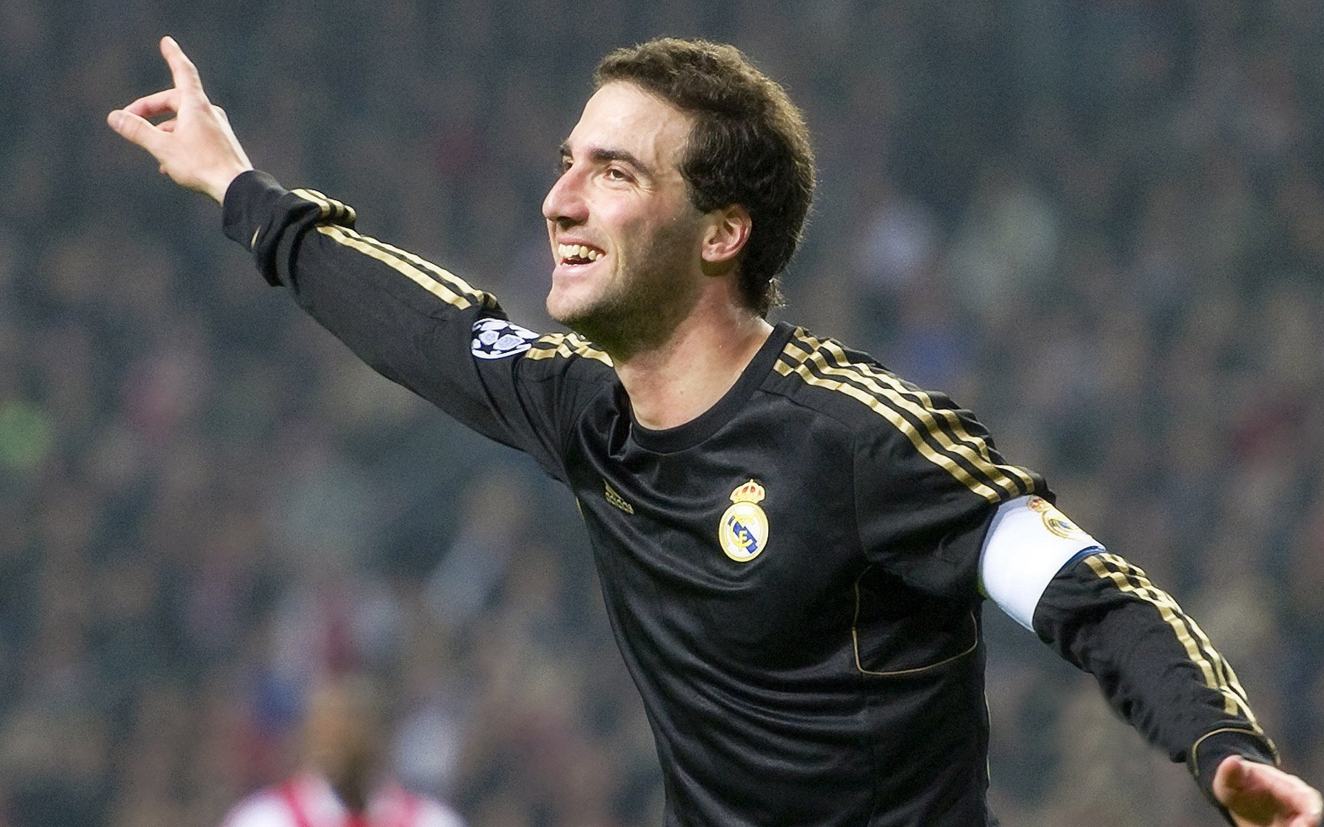 罗马巅峰对决，智利防线如何被迪马利亚一剑封喉