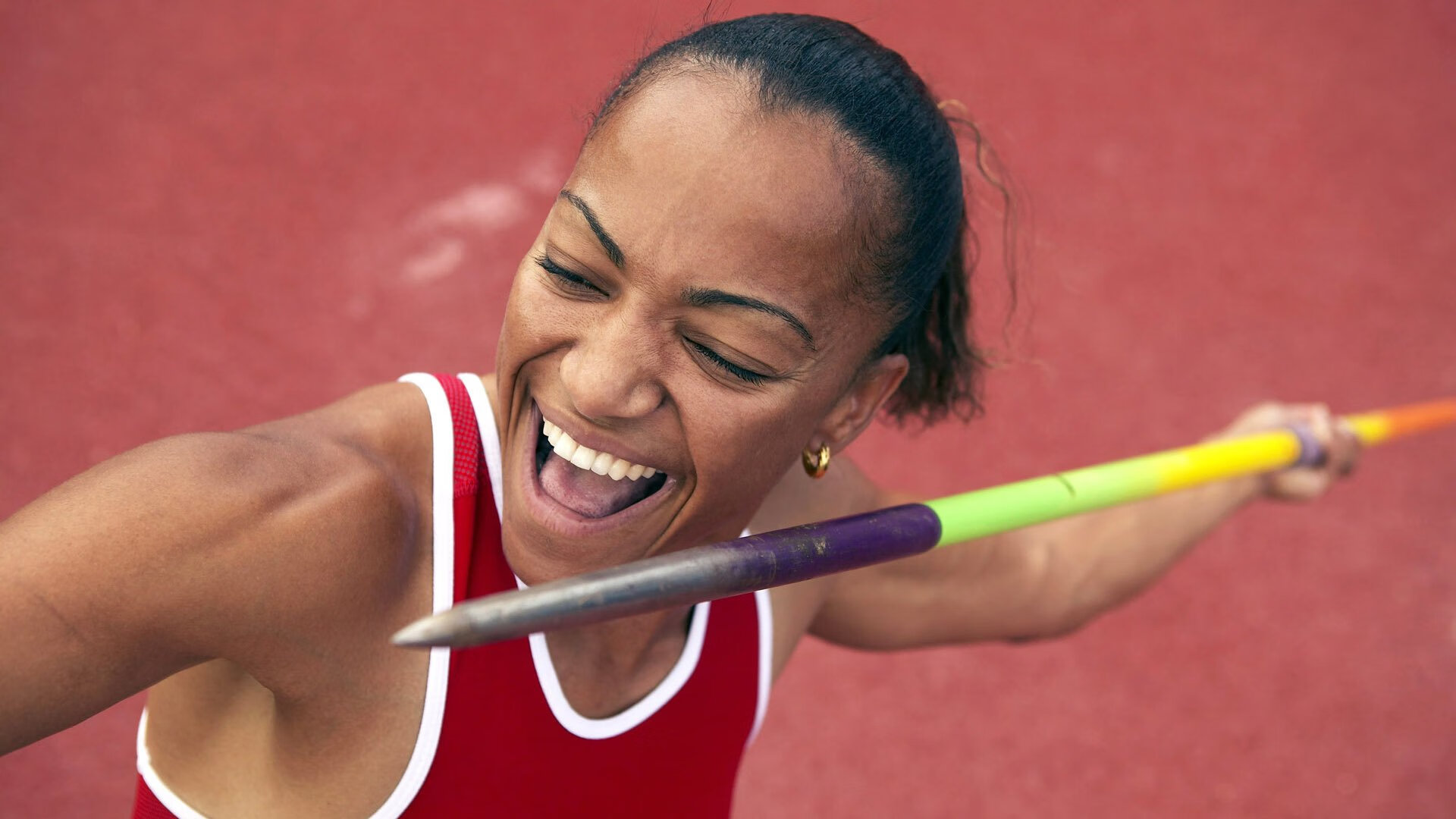 开云平台-赛道与球场，当F1街道赛的硝烟遇见广东队的远征